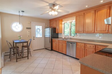 35 Hampstead Rd, Salem, NH 03079 - photo 7