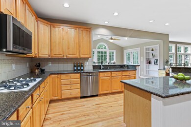 5178 Britten Ln, Ellicott City, MD 21043 - photo 7