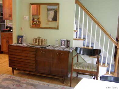 17 W Bayberry Rd, Glenmont, NY 12077 - photo 6