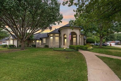 8 Velvet Ct Corner Left Side Yard