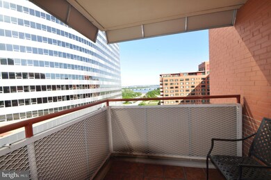 1121 Arlington Blvd unit 818, Arlington, VA 22209 - photo 6