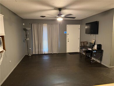 124 Prince Collins St, Houma, LA 70364 - photo 2