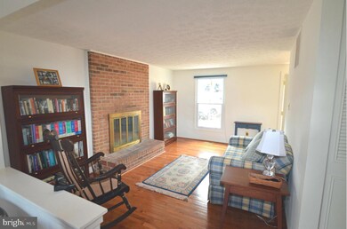 2935 Harvest Glen Ct, Herndon, VA 20171 - photo 6