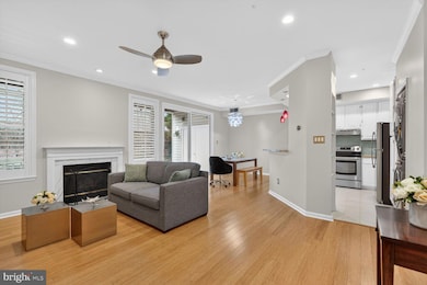 6944 Ellingham Cir unit A, Alexandria, VA 22315 - photo 4