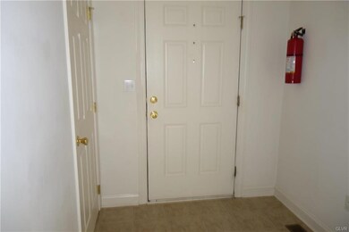 1803 Chateau Place unit A, Easton, PA 18045 - photo 4