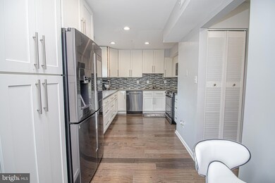 4147 Pleasant Meadow Ct unit 94C, Chantilly, VA 20151 - photo 3