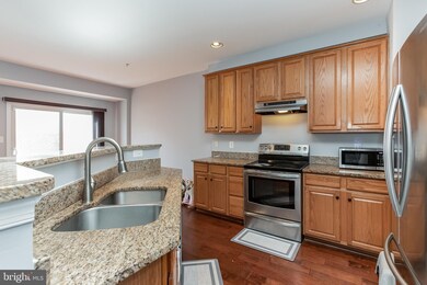 21041 Sojourn Ct, Germantown, MD 20876 - photo 2