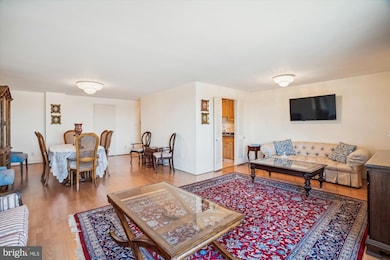 Washingtonian Tower, Gaithersburg, MD 20878 - photo 4