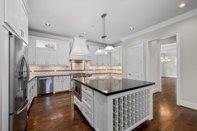 919 Arlington St, Houston, TX 77008 - photo 6