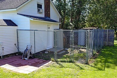 17 Butterfly Ave, Rutland, VT 05701 - photo 3