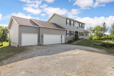 9655 Feather Ridge Rd, Cedar Rapids, IA 52411 - photo 4