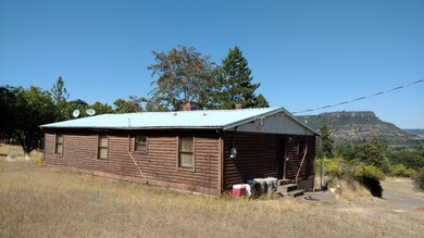 8025 Gold Ray Rd, Central Point, OR 97502 - photo 7