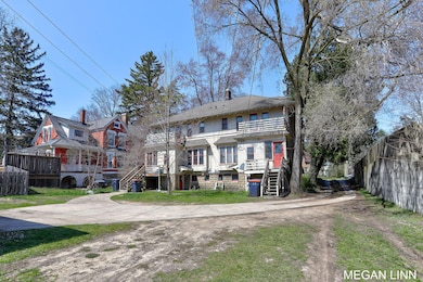 6-web-or-mls-186-w-12th-st