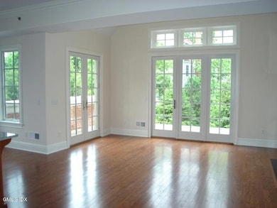 444 E Putnam Ave unit 1, Cos Cob, CT 06807 - photo 4