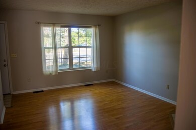 6 Living Room