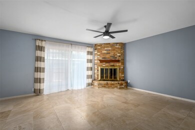 10230 Briar Forest Dr unit 22, Houston, TX 77042 - photo 5
