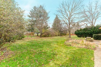 2-241_Weydon_Yard