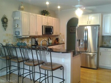 5728 Bobwhite Ave, Kalamazoo, MI 49009 - photo 3