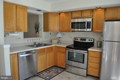 7671 Staunton Cir, Manassas, VA 20109 - photo 3