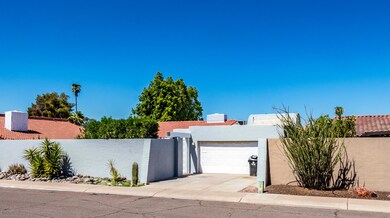 Front Entrance to private Coutyard