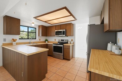 607 S Laredo Cir, Aurora, CO 80017 - photo 5