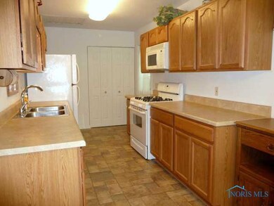 4634 Elmhurst Rd, Toledo, OH 43613 - photo 5