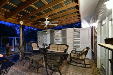 403 N Adams St, Fredericksburg, TX 78624 - photo 4