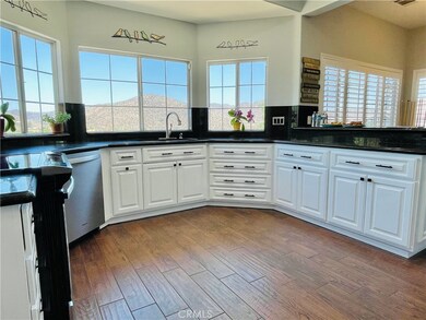 30390 Sparkle Dr, Canyon Lake, CA 92587 - photo 5