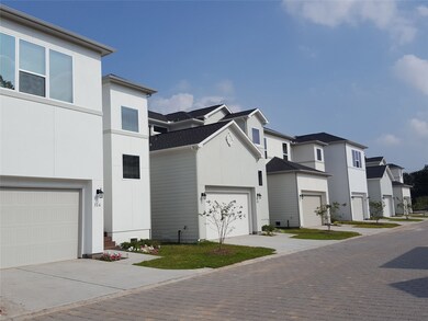 318 Yale Oaks Ln, Houston, TX 77091 - photo 3