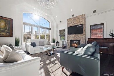 2063 Narragansett Ave unit 2, Bronx, NY 10461 - photo 2