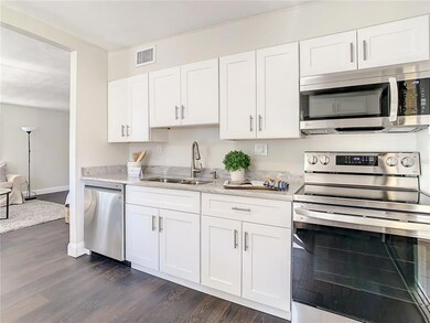 39039 Heath Dr, Zephyrhills, FL 33542 - photo 7