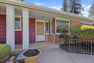 1322 E 28th Ave, Spokane, WA 99203 - photo 2