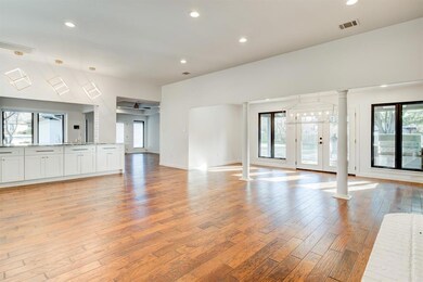 Living/Dining area