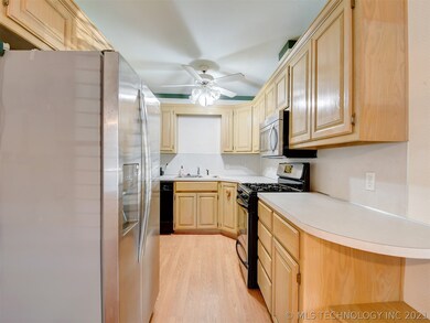 1723 Tower Dr, Ardmore, OK 73401 - photo 5