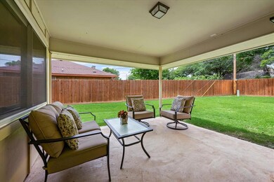 740 Springhill Dr, Hurst, TX 76054 - photo 7