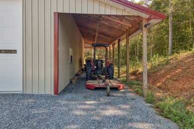 124 Oscar Gillis Rd