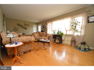 105 Kendon Dr, Easton, PA 18045 - photo 5