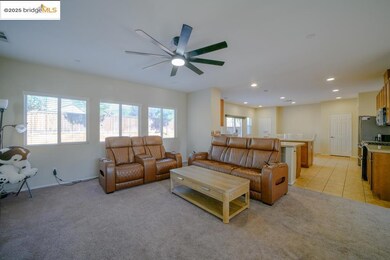 1350 Mistletoe Dr, Beaumont, CA 92223 - photo 4