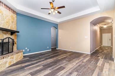 106 Cardiff Ln, Waxahachie, TX 75167 - photo 2