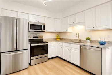 1081 Chinquapin Ln, Virginia Beach, VA 23451 - photo 4