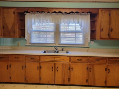 105 Charlotte Dr, Shelbyville, TN 37160 - photo 6