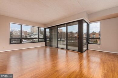 Park Plaza Condominiums unit 214, Wilmington, DE 19806 - photo 2