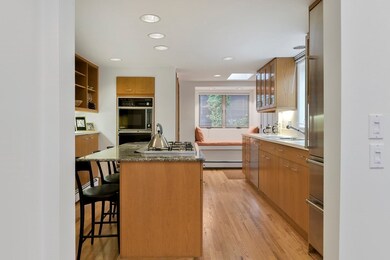 572 Franklin St unit 572, Cambridge, MA 02139 - photo 3