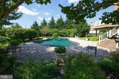 908 Dennisford Ct, Cockeysville, MD 21030 - photo 2