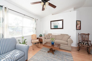 4680MiramarSt-17