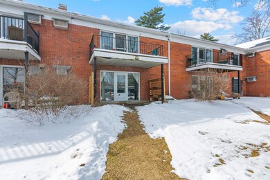 100 Kennedy Dr unit 19, South Burlington, VT 05403 - photo 2