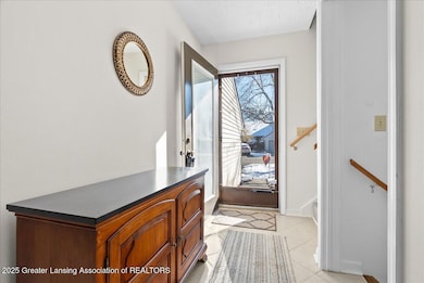 1114 Timbercreek Dr unit 41, Grand Ledge, MI 48837 - photo 4