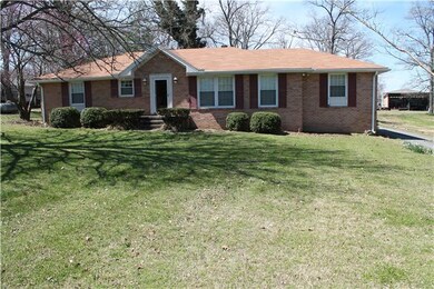 1208 Hillakes Ln, Lebanon, TN 37090 - photo 2