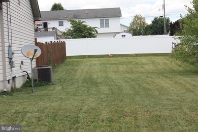 198 Larry Way, Bunker Hill, WV 25413 - photo 5