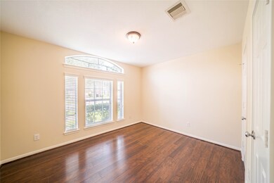 1113 Lasso Ct, Alvin, TX 77511 - photo 6